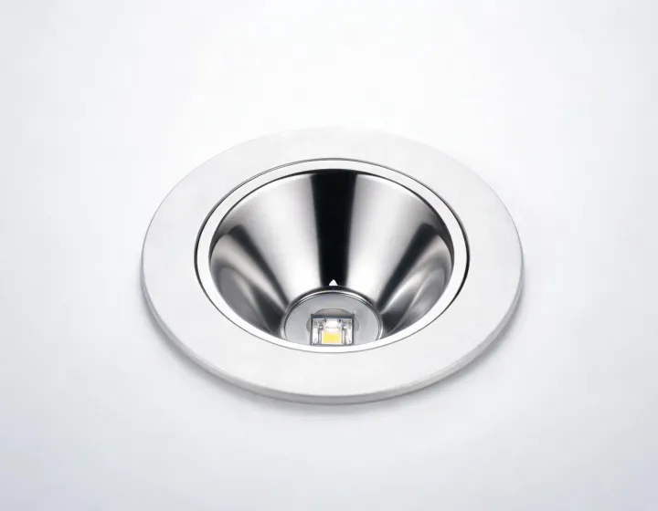 Recessed commercial downlight optical detail